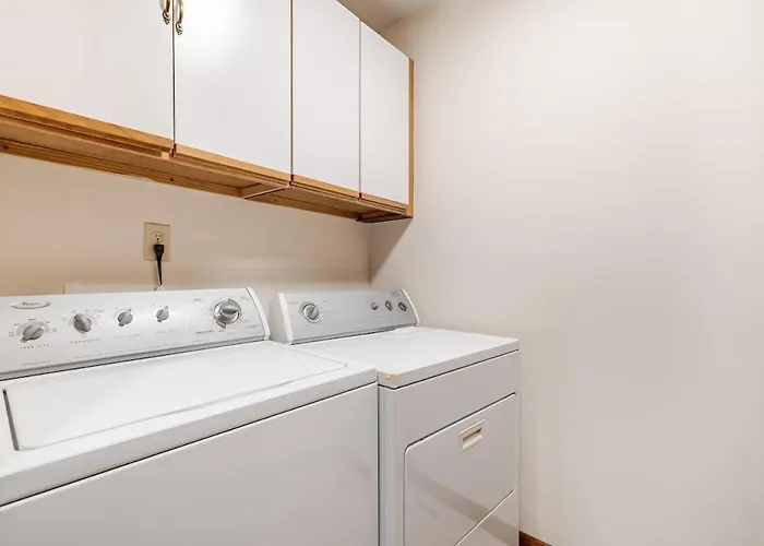 Nirav Villa Winston-Salem